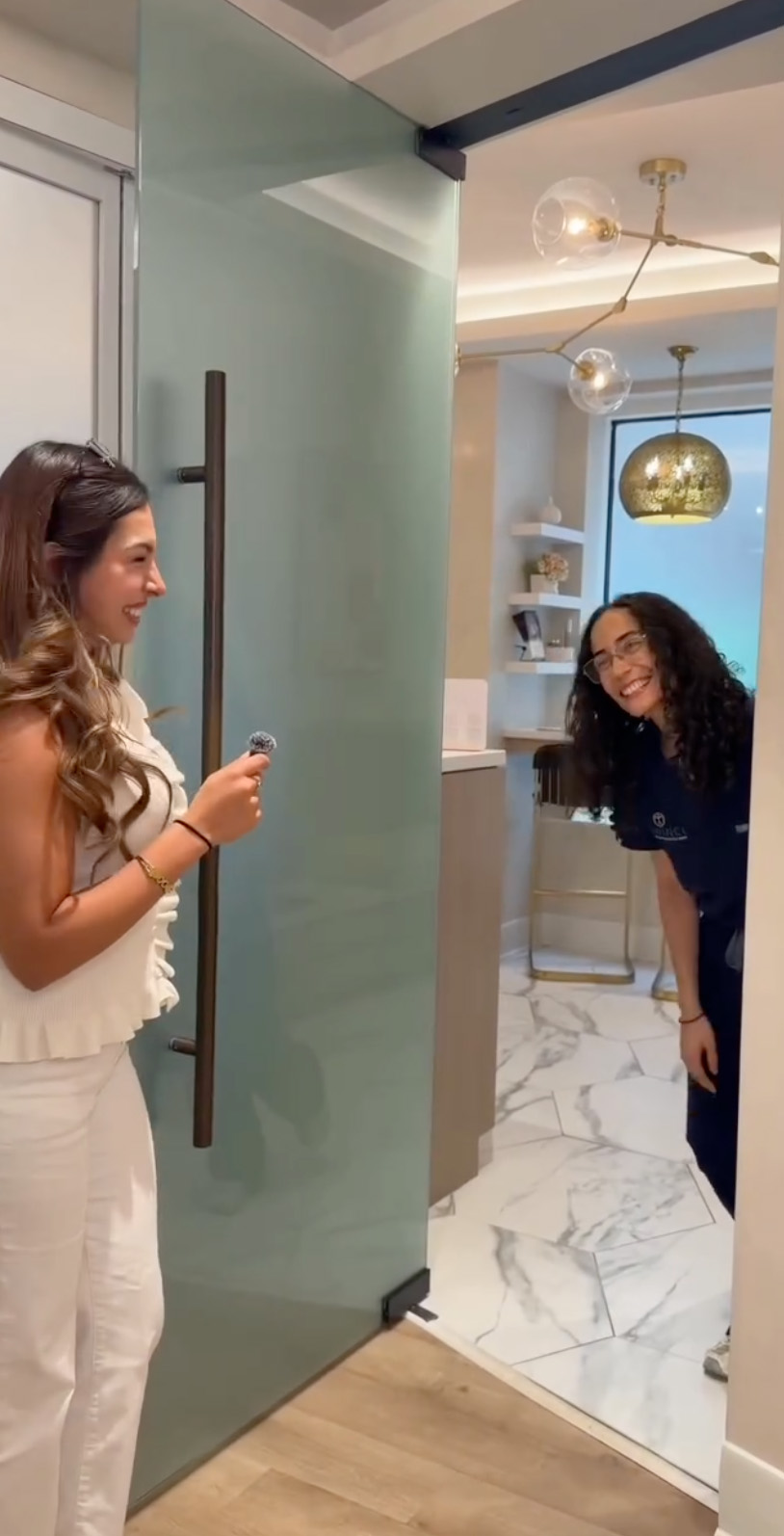 Tu proceso, tu resultado Así comienza tu viaje en Davinci Plastic Surgery con la Dra. Pinell.
